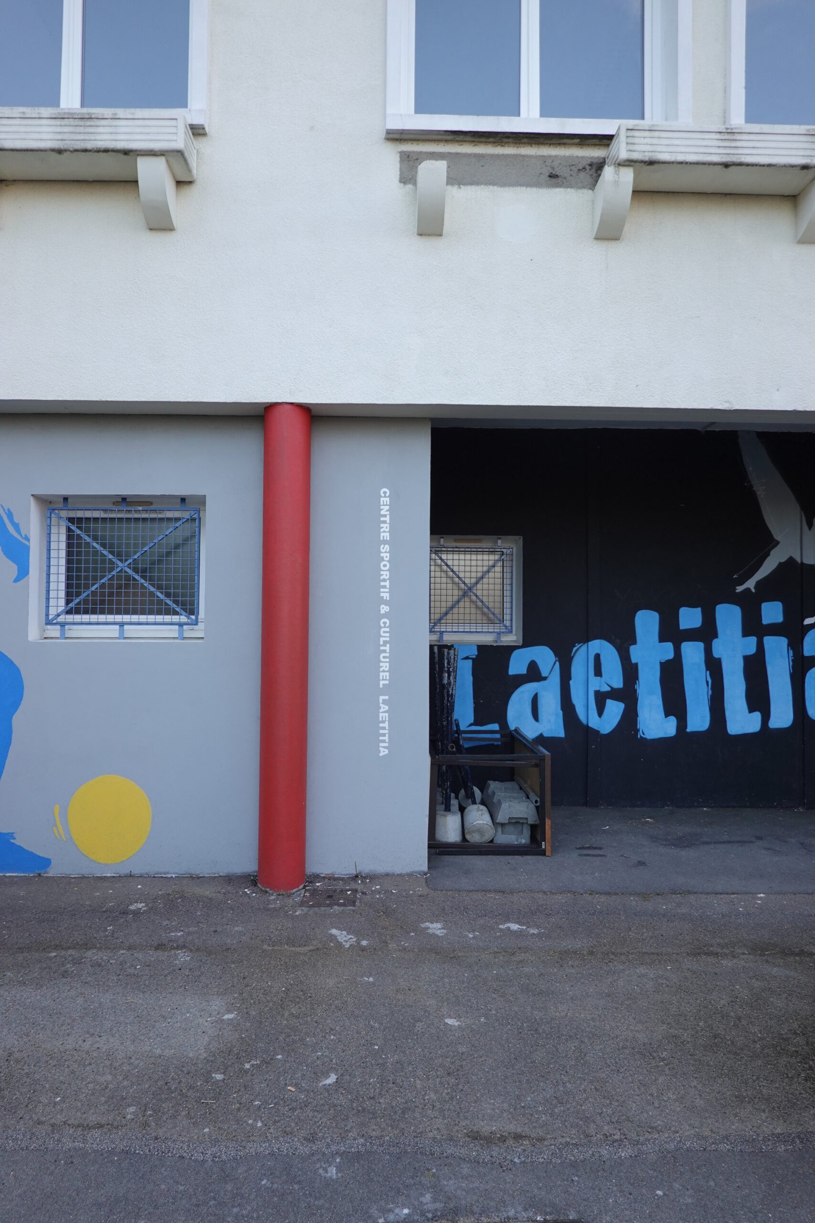 Création et réalisation d'une fresque murale au centre sportif & culturel Laetitia à Nantes.